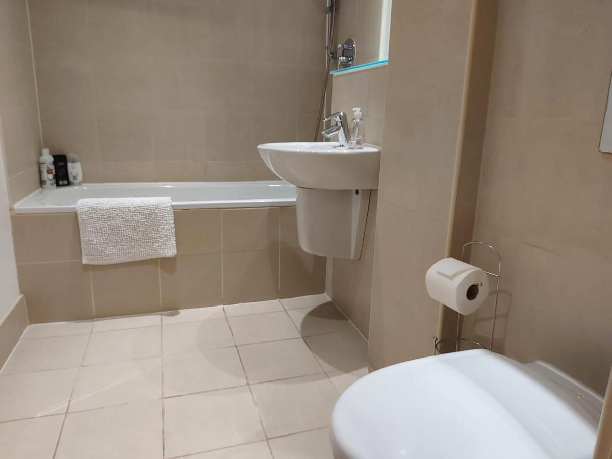 שפילד City Apartment In Great Location With A Balcony & Parking Possible - West One מראה חיצוני תמונה