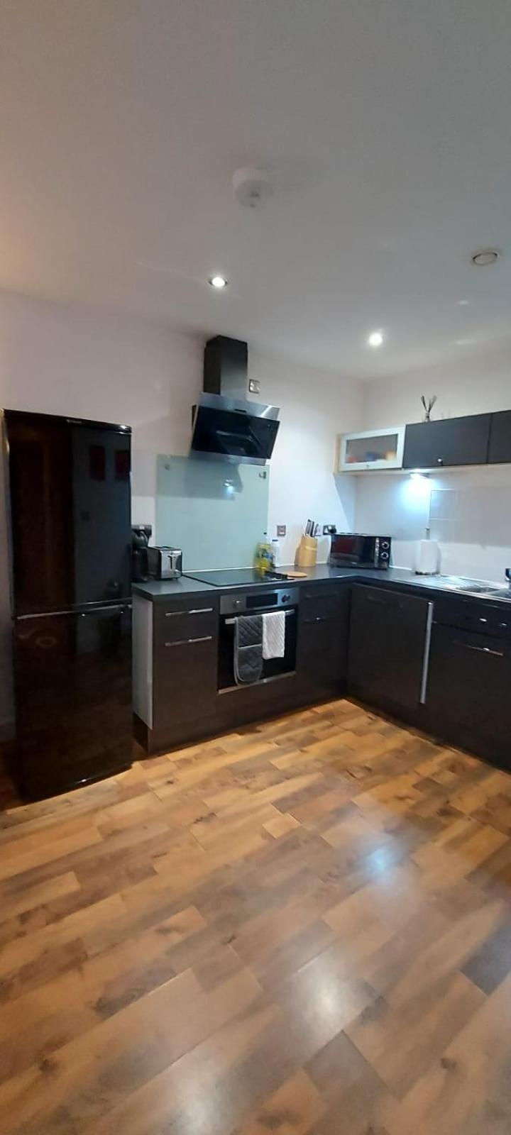שפילד City Apartment In Great Location With A Balcony & Parking Possible - West One מראה חיצוני תמונה